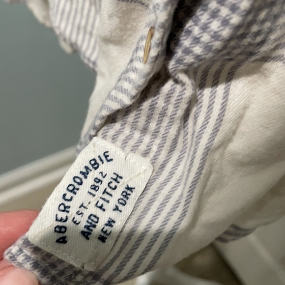 A&F flannel - Picture 2 of 4